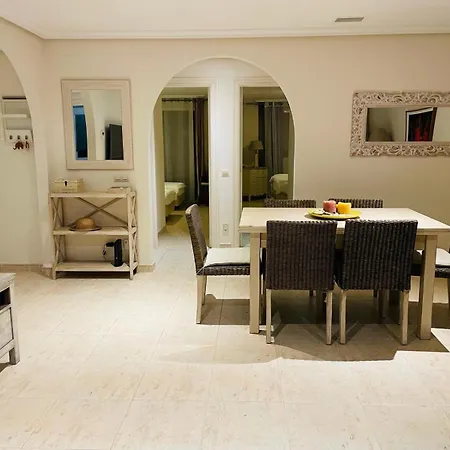 T2 Pine Sun Park Apartment *