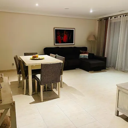 T2 Pine Sun Park Apartment *